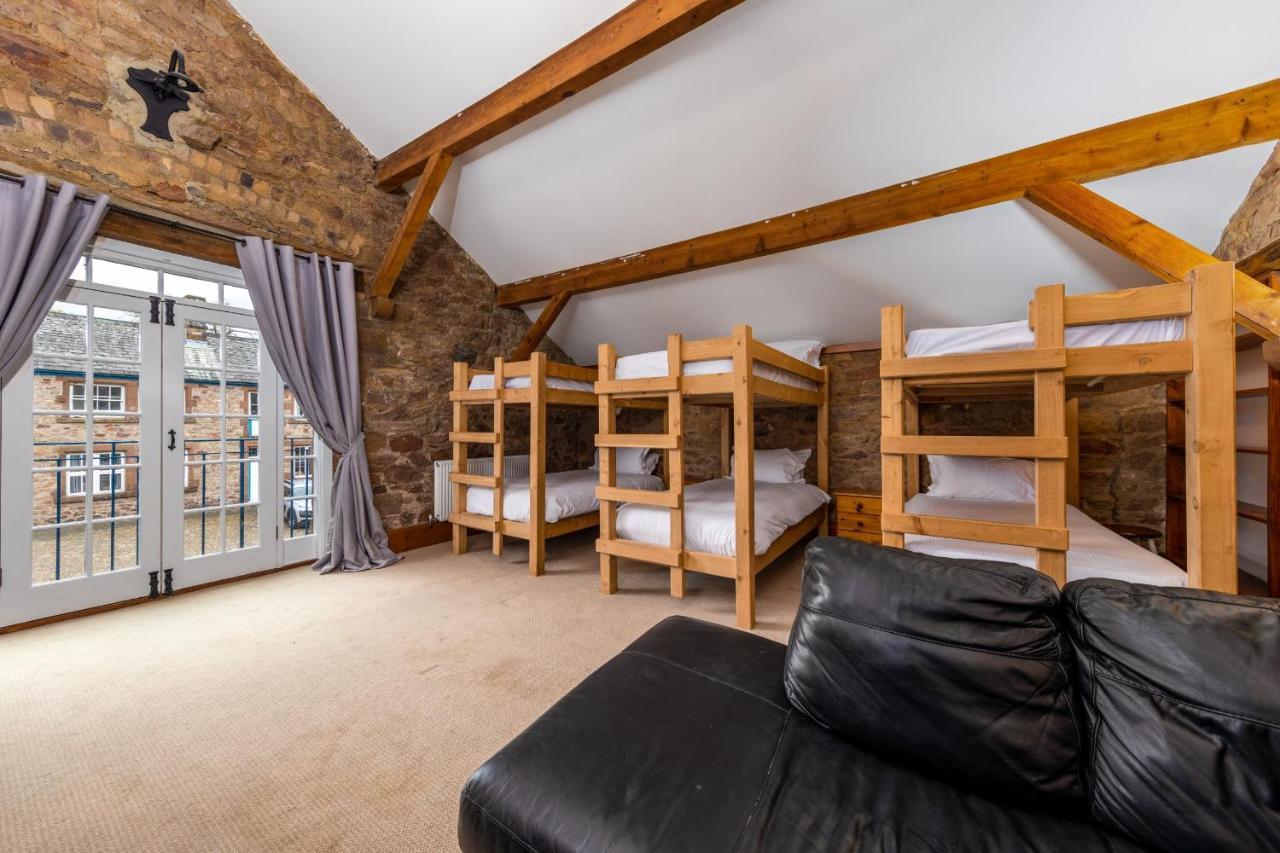 Muncaster Castle Coachman'S Quarters Bed and Breakfast Ravenglass Buitenkant foto