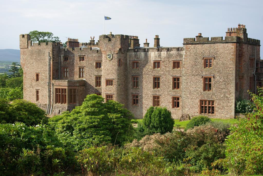 Muncaster Castle Coachman'S Quarters Bed and Breakfast Ravenglass Buitenkant foto